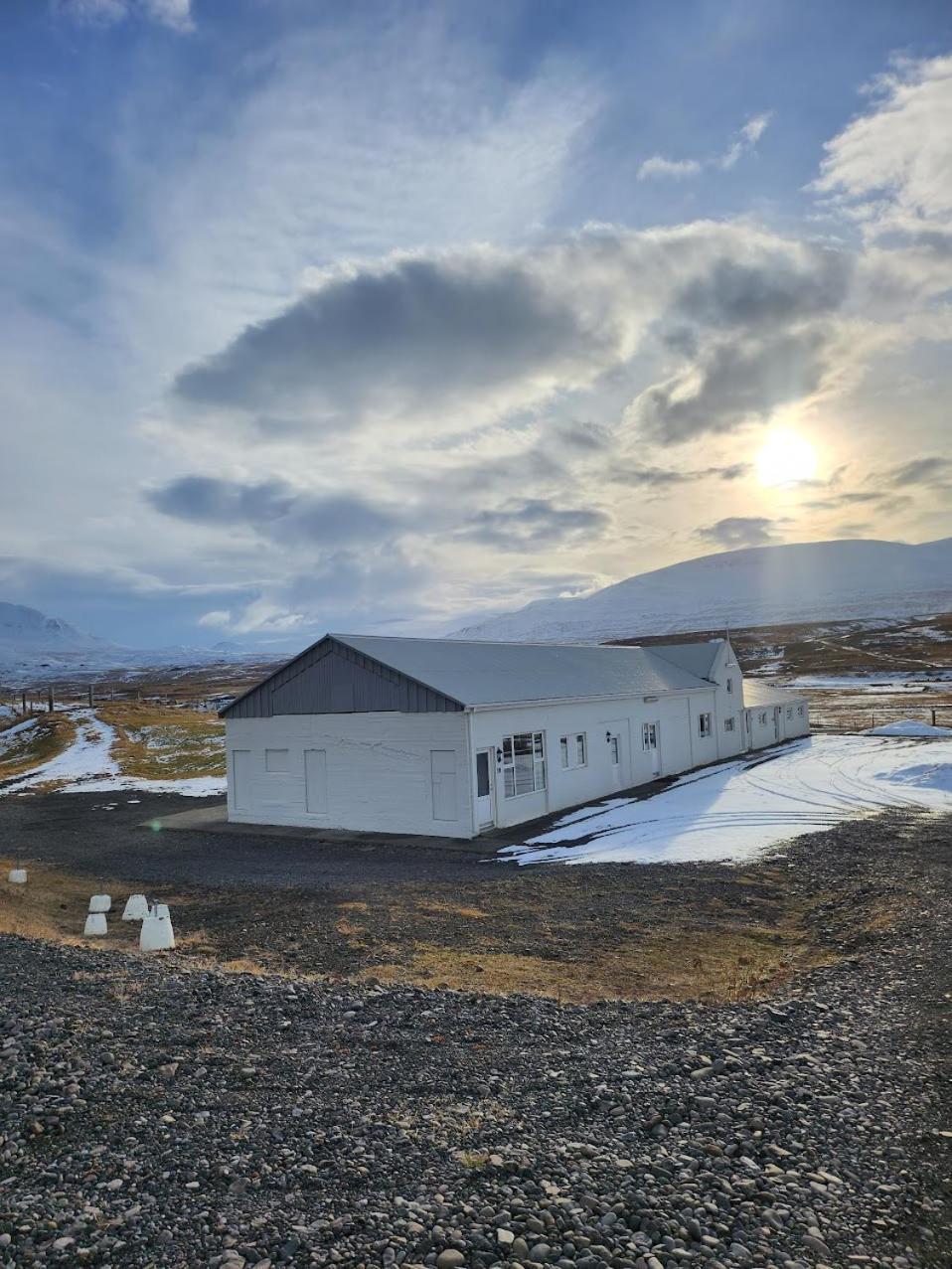Fjos Guesthouse Varmahlíð Esterno foto